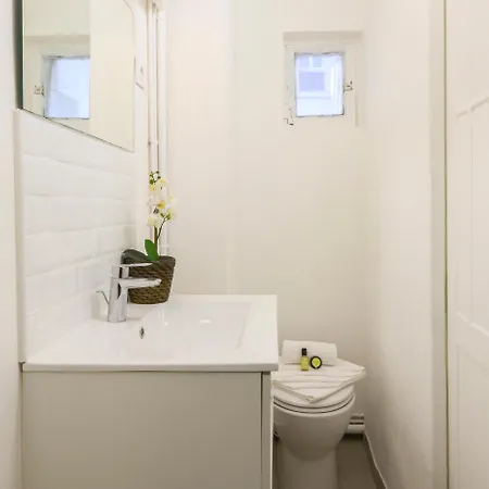 Comfortable Retreat Near Parc Monceau Parigi